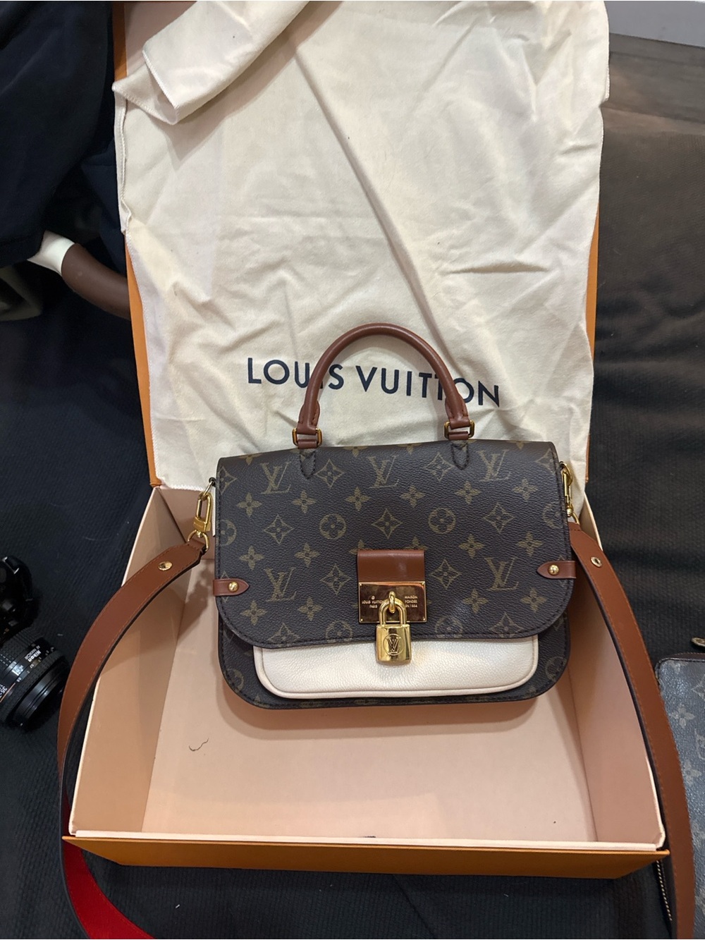 Louis Vuitton Monogram Canvas Interior Beige Leather Trim Shoulder Bag